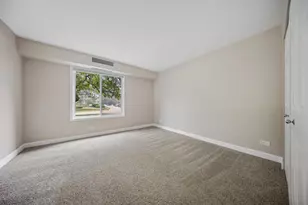 1405 E Central Rd, Arlington Heights, IL 60005 - Photo 12
