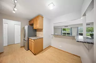1405 E Central Rd, Arlington Heights, IL 60005 - Photo 10