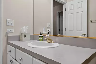 640 Walnut Oaks Drive, Roselle, IL 60172 - Photo 24