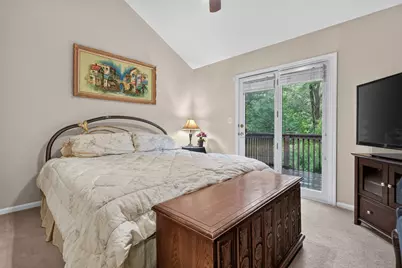 640 Walnut Oaks Drive, Roselle, IL 60172 - Photo 22