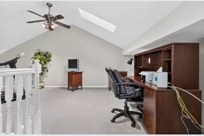 640 Walnut Oaks Drive, Roselle, IL 60172 - Photo 30