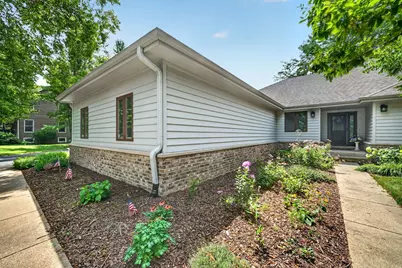 10293 E Hickory Ridge Drive, Rochelle, IL 61068 - Photo 1