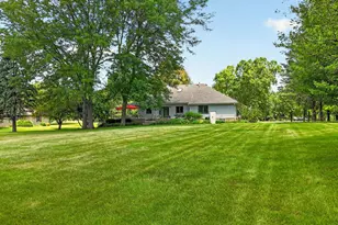 10293 E Hickory Ridge Dr, Rochelle, IL 61068 - Photo 40