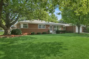 1145 S Haddow Ave, Arlington Heights, IL 60005 - Photo 1