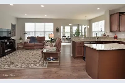 980 Prescott Lane, Pingree Grove, IL 60140 - Photo 2