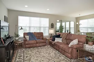980 Prescott Ln, Pingree Grove, IL 60140 - Photo 4