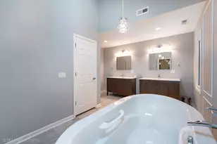 4 Auburn Ln, Barrington Hills, IL 60010 - Photo 38