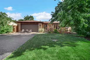 10013 W Lyndale Ave, Melrose Park, IL 60164 - Photo 1