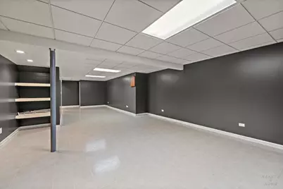 [Address not provided], Carpentersville, IL 60110 - Photo 28