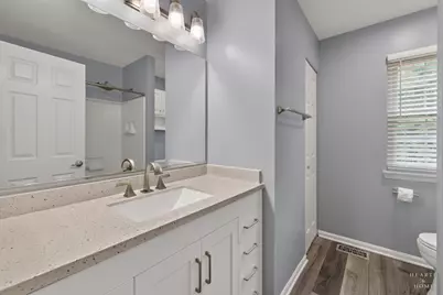 [Address not provided], Carpentersville, IL 60110 - Photo 18