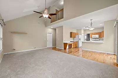[Address not provided], Carpentersville, IL 60110 - Photo 14