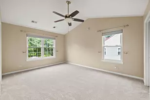 2346 Woodside Ct, Carpentersville, IL 60110 - Photo 20