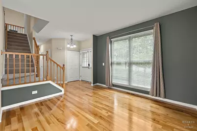 [Address not provided], Carpentersville, IL 60110 - Photo 8