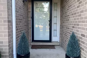 1647 Huntington Ct, Flossmoor, IL 60422 - Photo 2