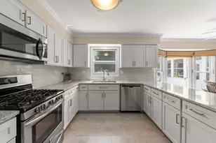 228 Winslow Ct, Naperville, IL 60565 - Photo 12