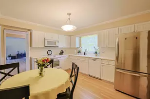6104 Westgate Ct, Woodridge, IL 60517 - Photo 12