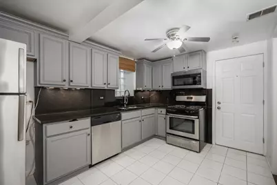 2516 W Lyndale Street, Chicago, IL 60647 - Photo 4