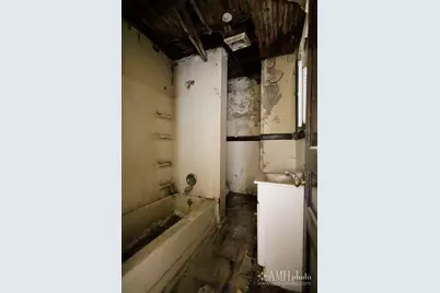 241 W Hickory Street, Kankakee, IL 60901 - Photo 32