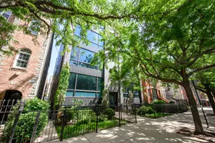 1446 W Cortez Ave, Chicago, IL 60642 - Photo 1