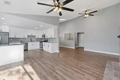 938 Hidden Lake Drive #938, Buffalo Grove, IL 60089 - Photo 8