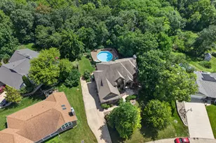 307 Kain St, Ottawa, IL 61350 - Photo 2