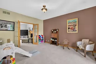 307 Kain St, Ottawa, IL 61350 - Photo 4