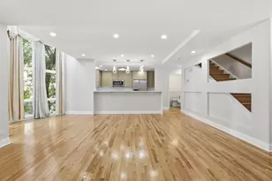 5510 S Cornell Ave, Chicago, IL 60637 - Photo 2