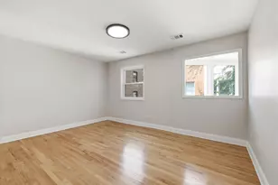 5510 S Cornell Ave, Chicago, IL 60637 - Photo 12