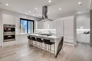200 N Dearborn St, Chicago, IL 60601 - Photo 14