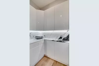 200 N Dearborn Street #4700, Chicago, IL 60601 - Photo 16