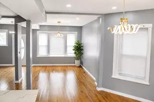 6934 S Eberhart Ave, Chicago, IL 60637 - Photo 4