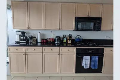 1720 Maple Avenue #710, Evanston, IL 60201 - Photo 6