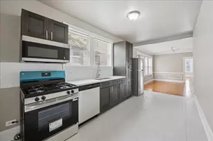 7730 S Essex Ave, Chicago, IL 60649 - Photo 10