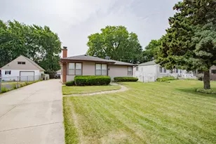 10113 McLean Ave, Melrose Park, IL 60164 - Photo 2
