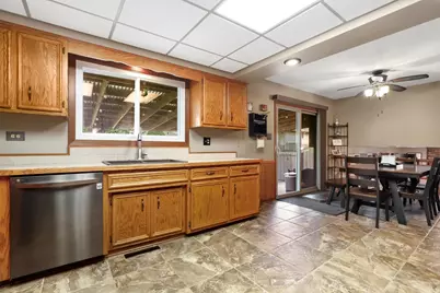 17042 Lockwood Avenue, Oak Forest, IL 60452 - Photo 12