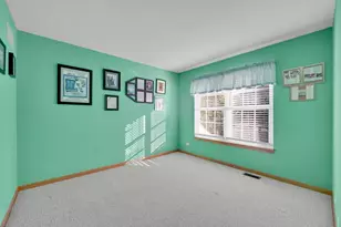 2304 Tremont Ave, Aurora, IL 60502 - Photo 18