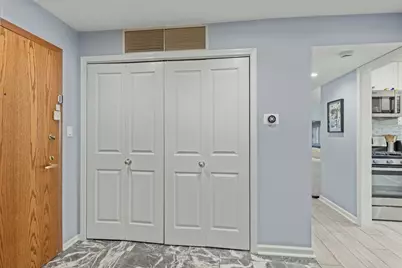 4757 Howard Street #306, Skokie, IL 60076 - Photo 4