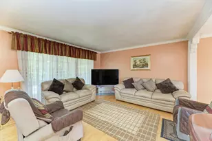 260 Cunningham Ln, Bloomingdale, IL 60108 - Photo 6
