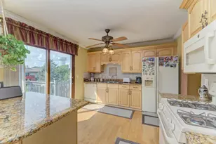 260 Cunningham Ln, Bloomingdale, IL 60108 - Photo 12