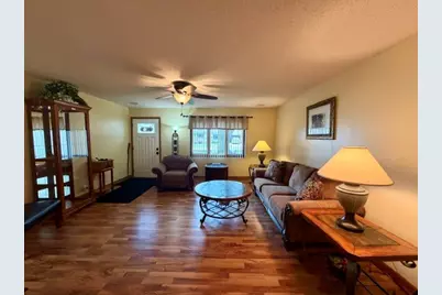 1404 Rolling Green Drive, Mendota, IL 61342 - Photo 8