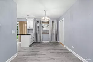 231 Lincolnshire Ln, Bolingbrook, IL 60440 - Photo 6