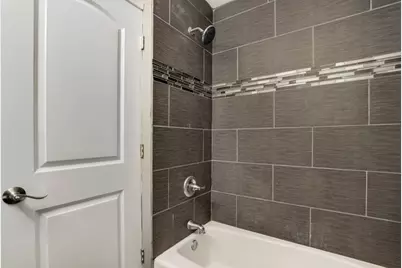 2441 N Laramie Avenue, Chicago, IL 60639 - Photo 10