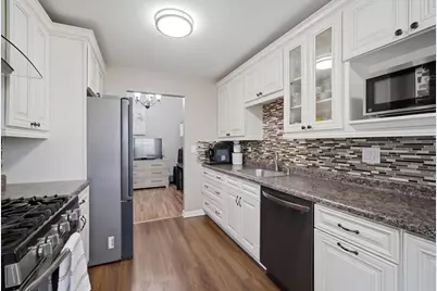 1695 Mansfield Court #6, Roselle, IL 60172 - Photo 12