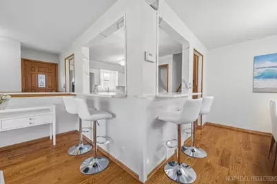 754 N Michigan Street, Elmhurst, IL 60126 - Photo 10
