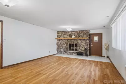 754 N Michigan Street, Elmhurst, IL 60126 - Photo 20