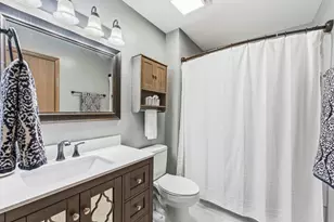 5 W Pheasant Trail, Lake in the Hills, IL 60156 - Photo 14