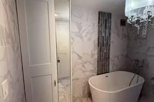 601 E 32nd St, Chicago, IL 60616 - Photo 18