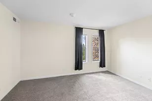 2216 Country Club Dr, Woodridge, IL 60517 - Photo 10