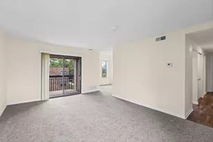 2216 Country Club Dr, Woodridge, IL 60517 - Photo 4