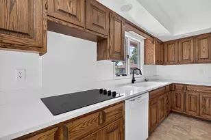1337 Ottawa Ave, Ottawa, IL 61350 - Photo 16